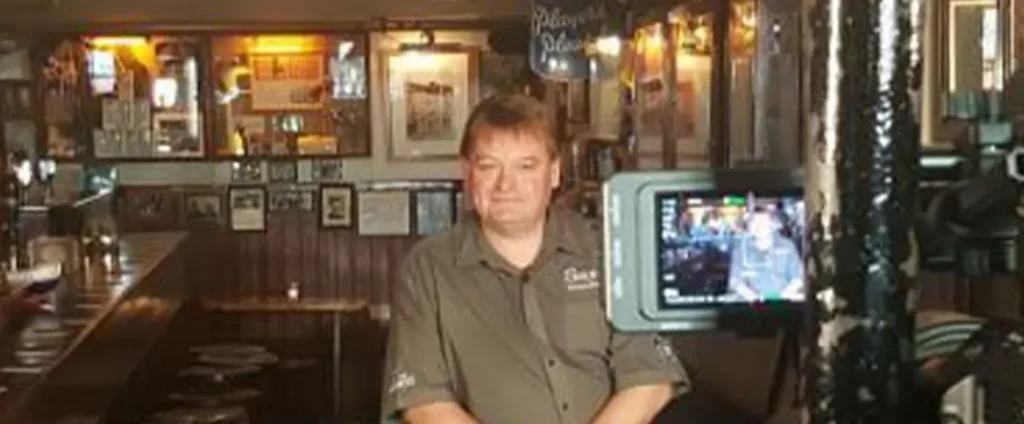 Seans Bar being Recorded